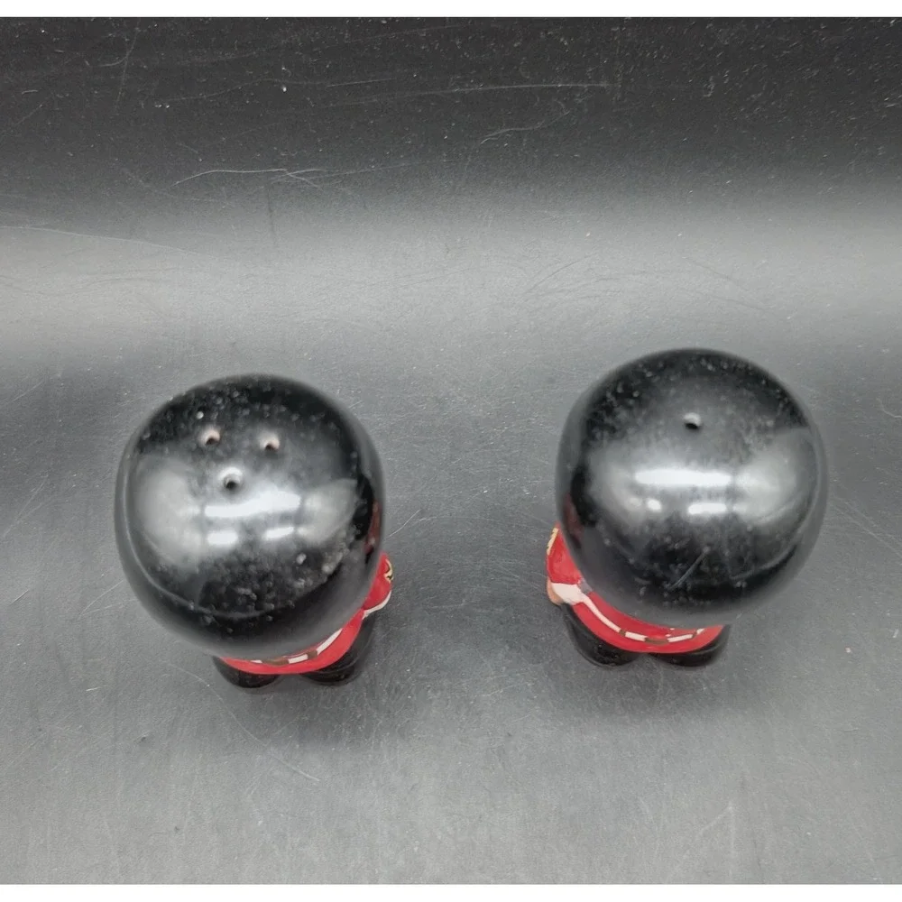 Vintage British Royal Guard Ceramic Salt and Pepper Shakers Set Red Black London